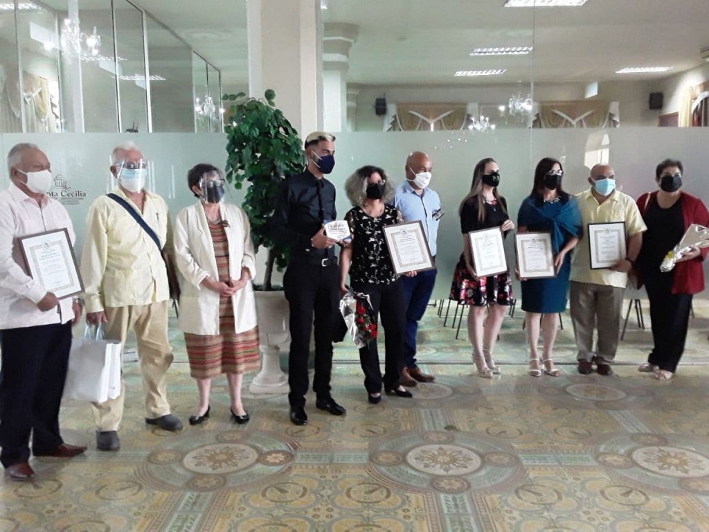 ENTREGA DE LOS PREMIOS ACADEMIA DE CIENCIAS DE CUBA Y ACADÉMICOS DE HONOR